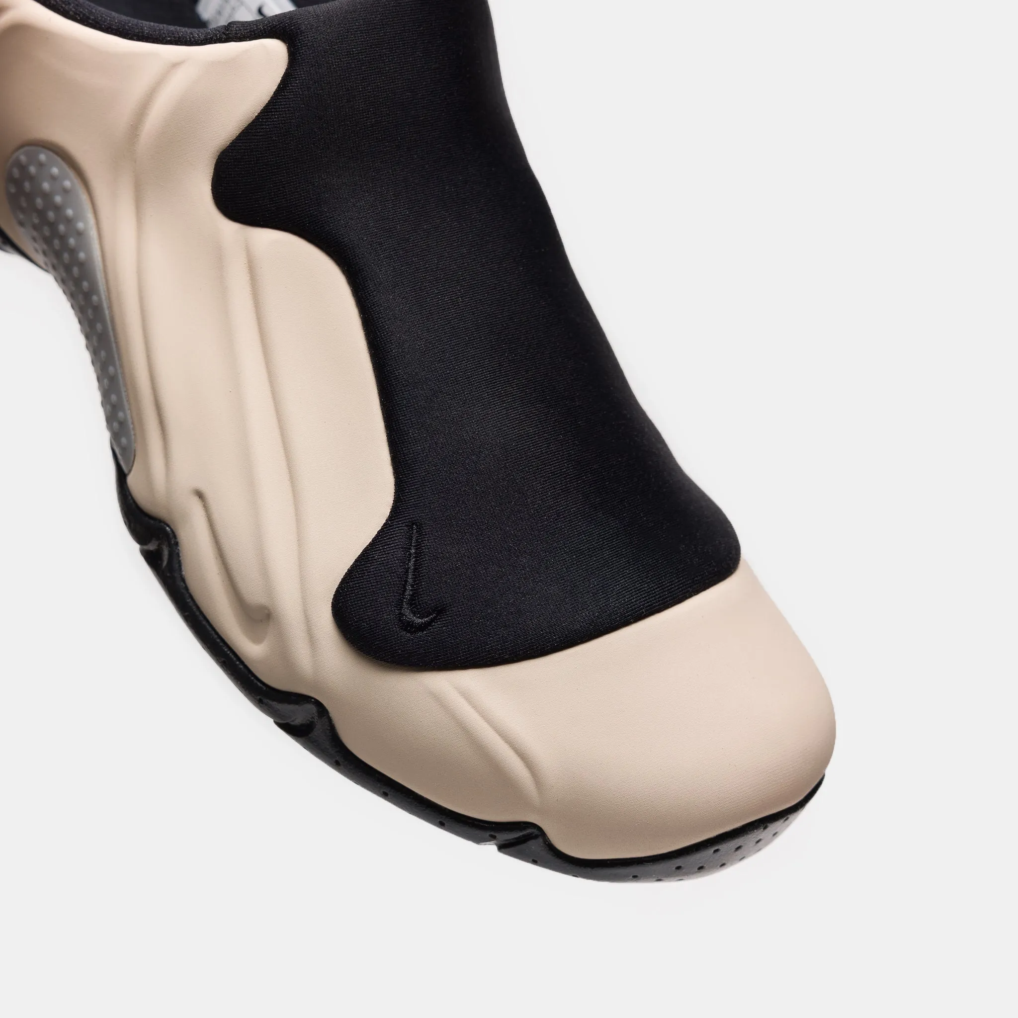 Clogposite Mule Sneaker in Sandrift/Black/Metallic Silver