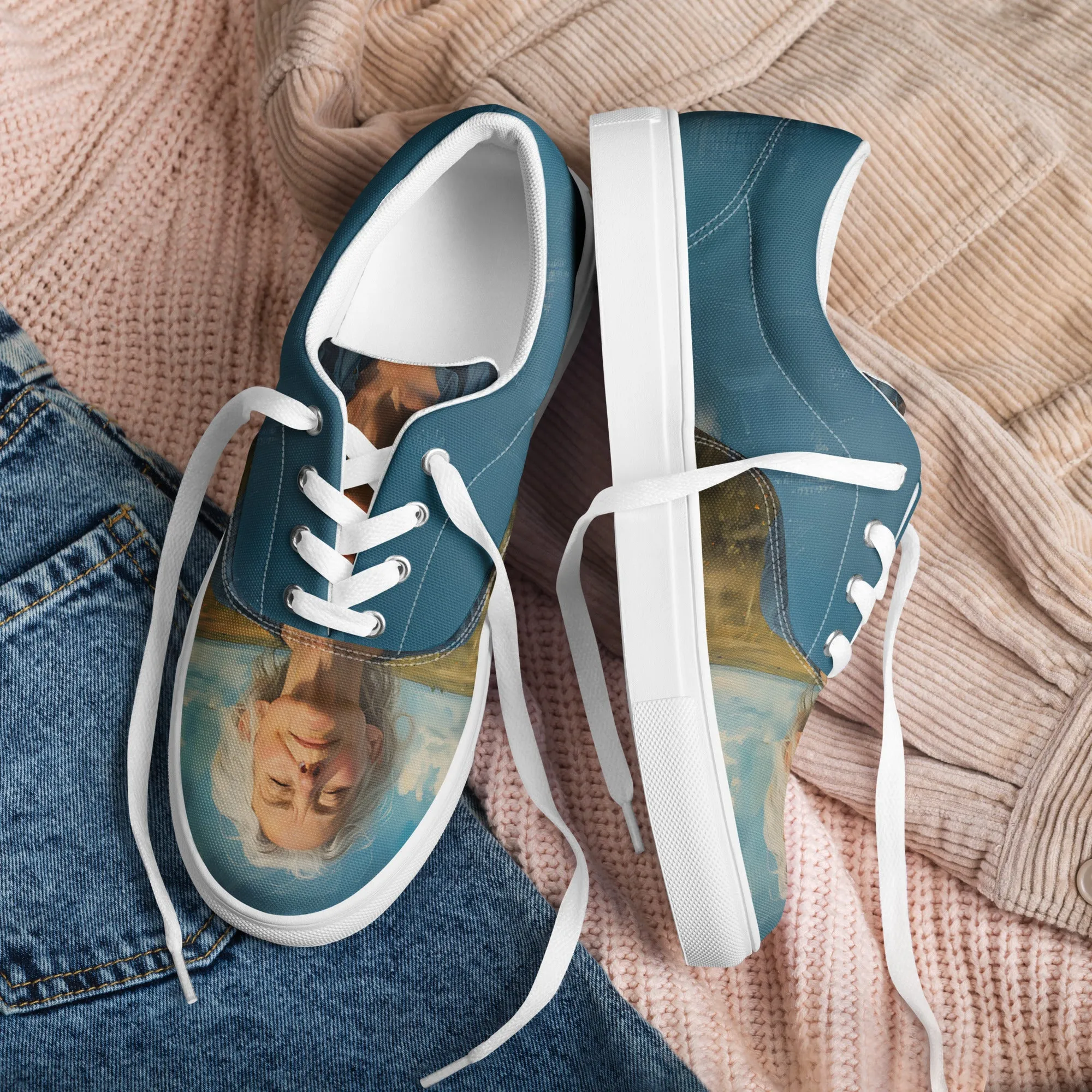 Inner Horizon Women’s lace-up canvas shoes