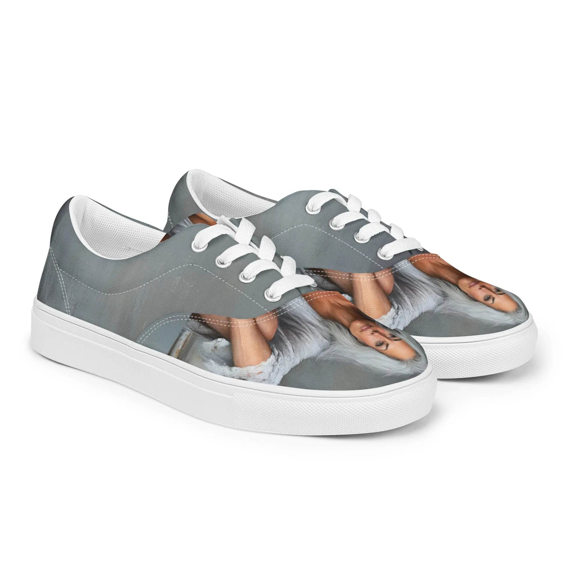 Timeless Hope Women’s lace-up canvas shoes