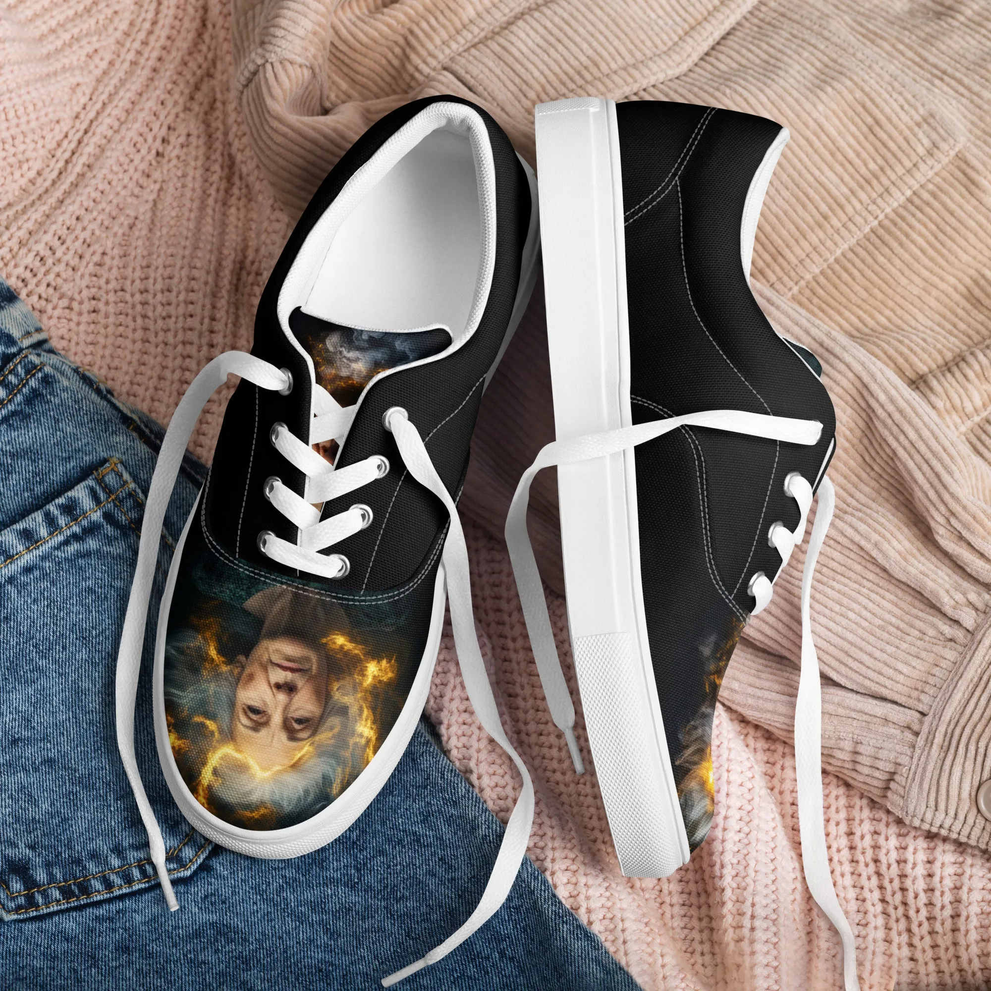 Timeless Power Women’s lace-up canvas shoes