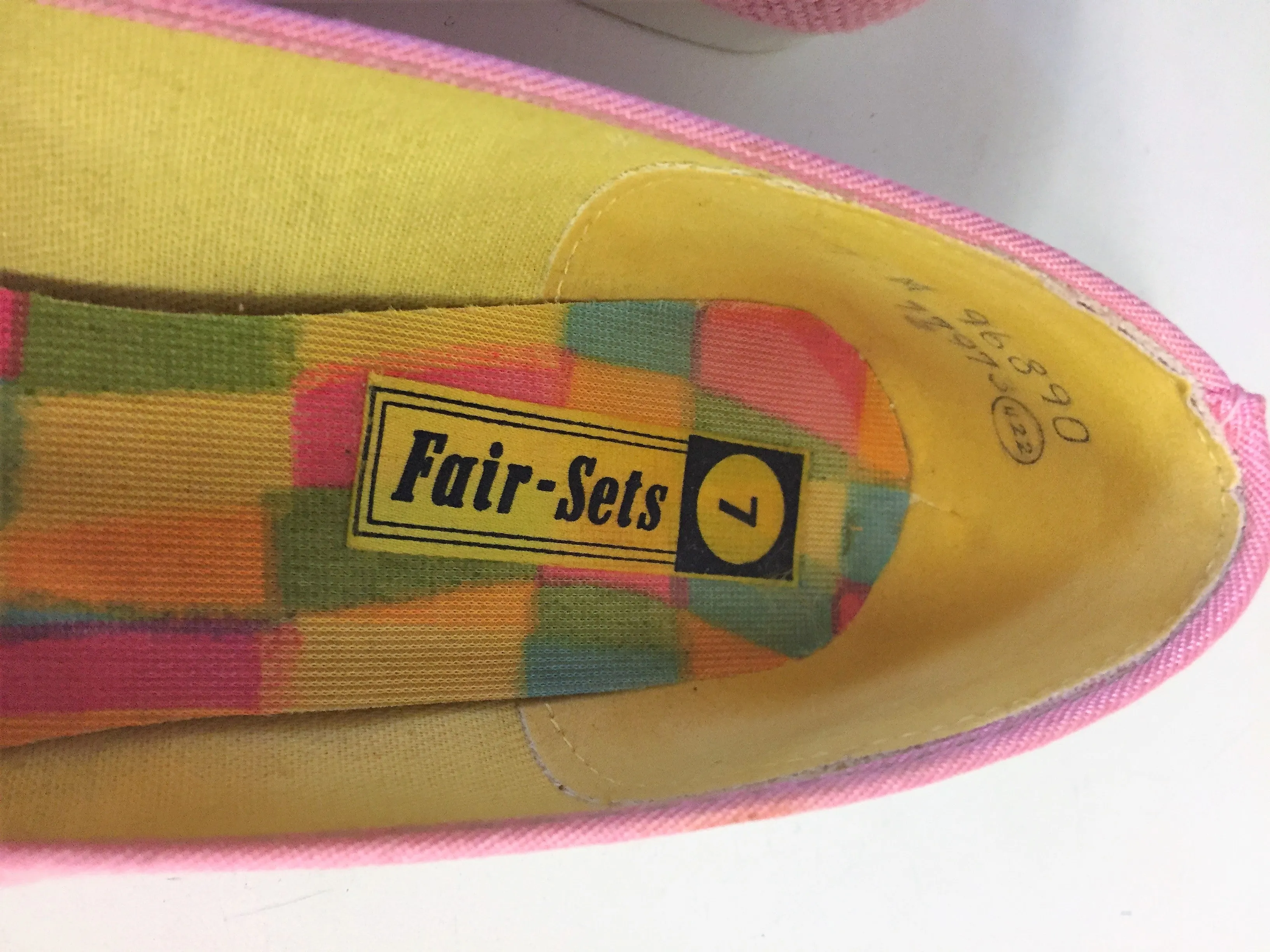 Vintage Fair - Sets Pink Canvas Slip On Shoes W/ Gold Studs Sz 7m Retro Fashion