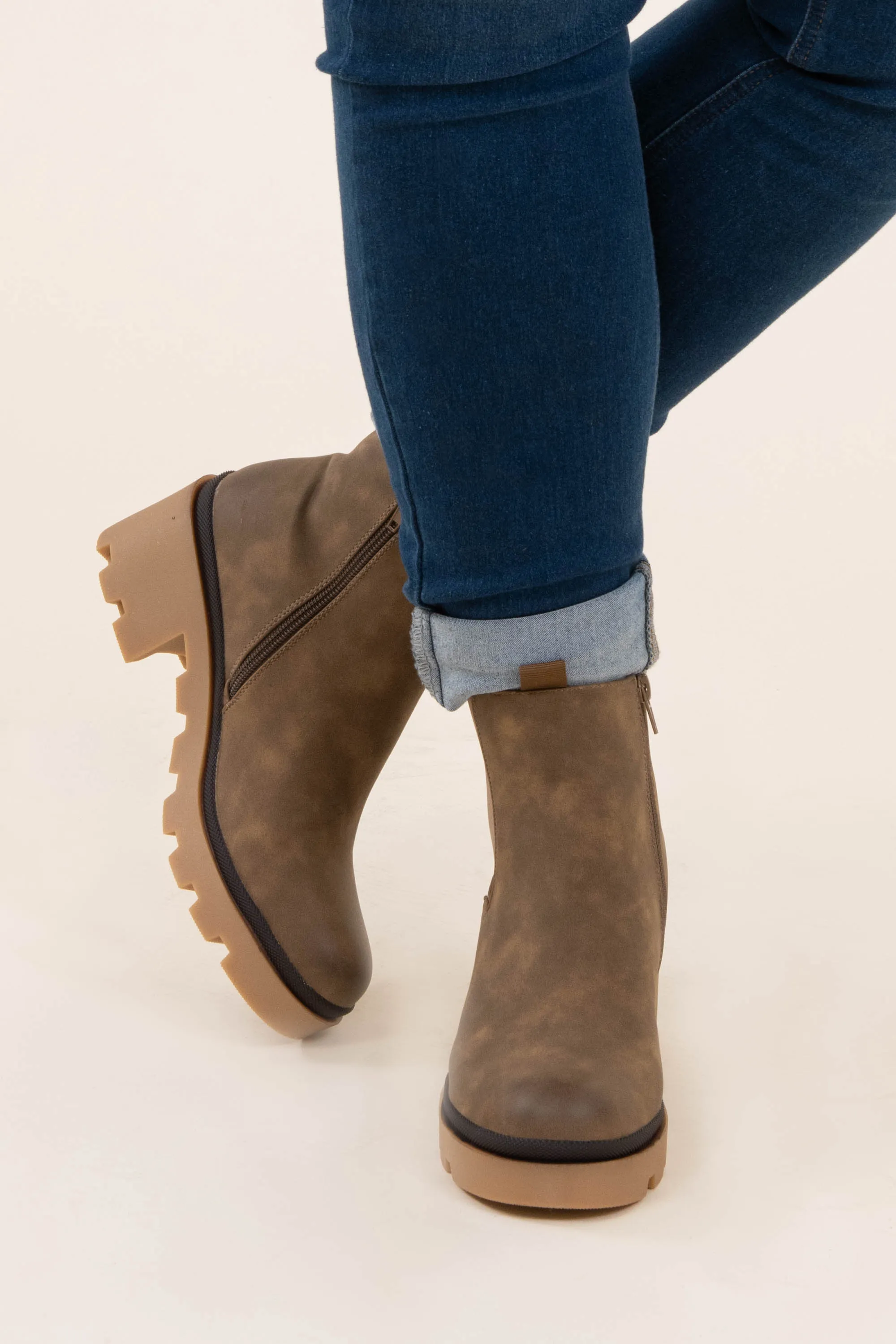 Walk Into The Season Boots, Taupe