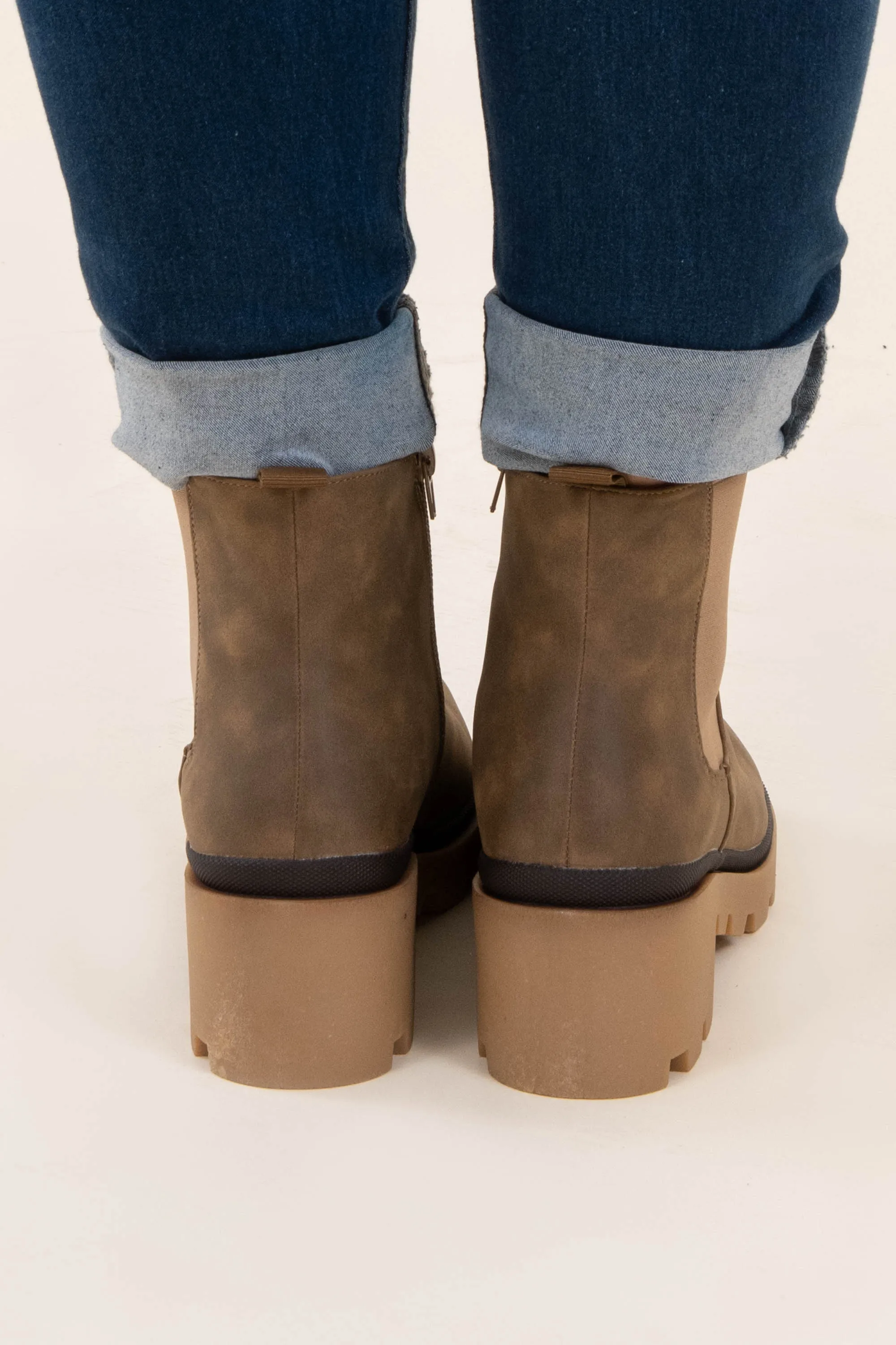 Walk Into The Season Boots, Taupe